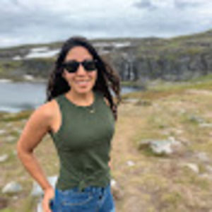 Meet your Posher, Laura